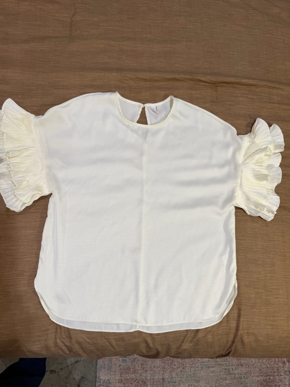 glam Ivory Ruffle Sleeve Top